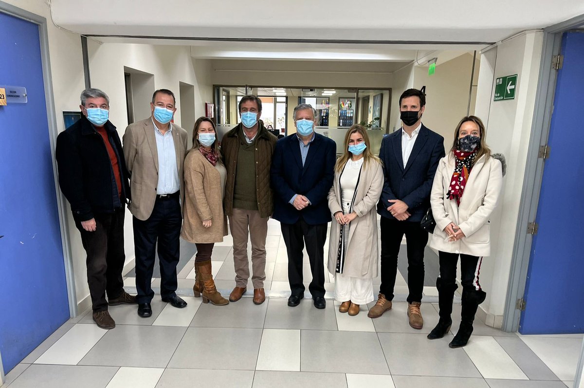 HotelerosChile's tweet photo. ¡Continuamos con la coordinación de nuestro #XIIICongresoHotelero! 
Nos encontramos en reunión con el alcalde de Los Ángeles, Esteban Krause - @KrauseAlcalde -, junto a #CONTUR Biobío A.G y @SernaturBioBio. https://t.co/rWDtW4zVyK