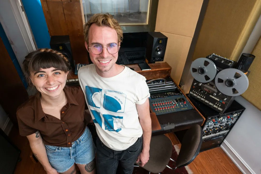 Portage Park's Bim Bom Lounge, a former Polish heavy metal bar, is now a studio and recording space. buff.ly/3upDC86