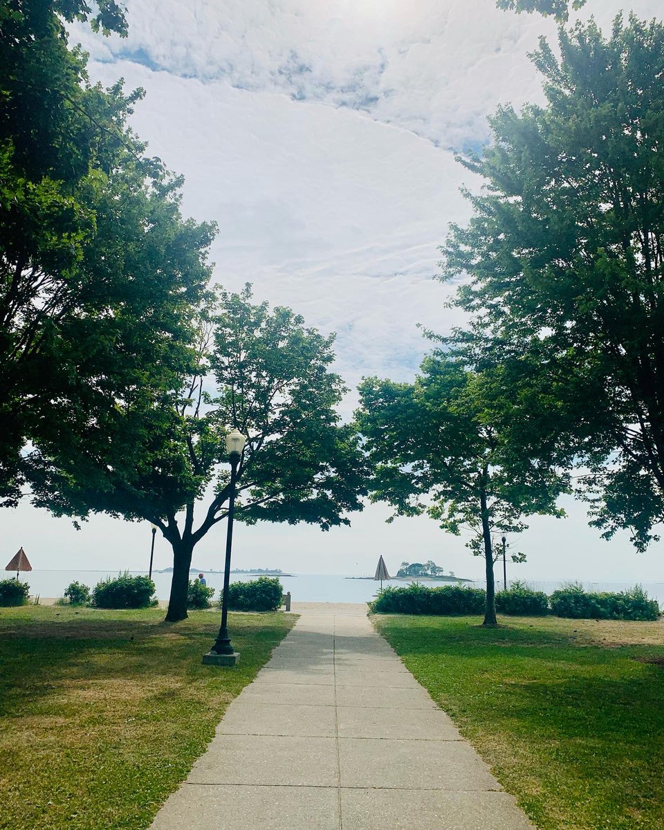 markangushamlin's tweet photo. First run in the USA in three years. 
#running #usa #Connecticut #newengland https://t.co/30QYuDdoxD