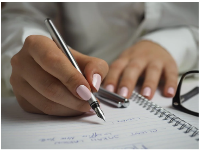 "Writing for Wellness, Wildness, and Wholeness..."
If that resonates with you then let's go deeper:
lizalani.com/coaching/ #womenempoweringwomen #writingtips