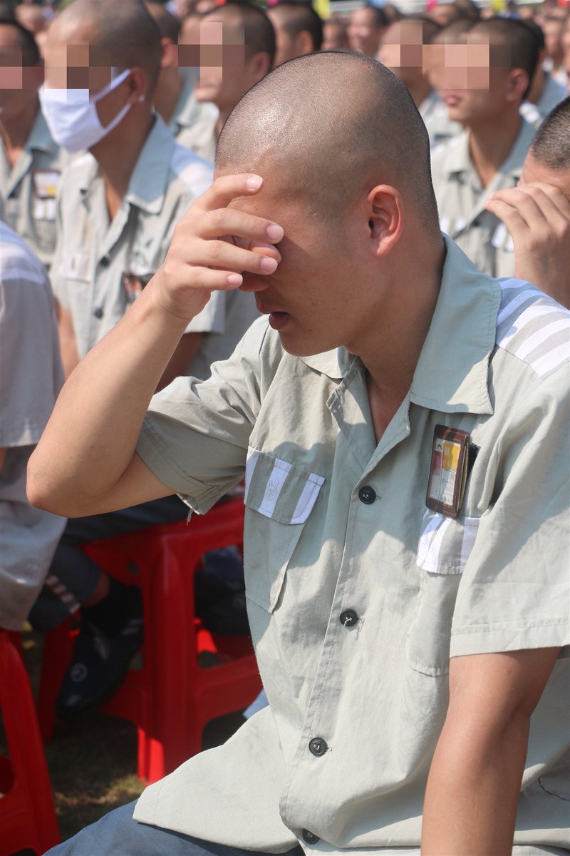 Chinese prison uniforms in summer.