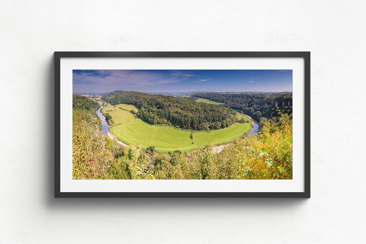 CJWimages's tweet photo. Symonds Yat and the River Wye panoramic photograph  https://t.co/VEAOFpMKWc  #symondsyat #wye #outdoorphotography https://t.co/qML5tcPf29