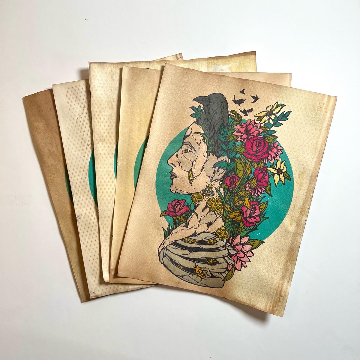 croetter's tweet photo. Giving away 1 set of the King and Queen tea stain prints. Just asking that you RT and tag a friend - will pick a winner tomorrow night! https://t.co/Pa8n0KM3t5