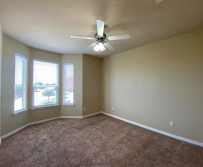 tm5team's tweet photo. Just Sold!
Represented the Buyer 
Residential Listing
1198 Jones Butler #1703
College Station, TX
4 bed, 4.5 bath
2,116 sq ft
List Price: $349,000.00

#1198JonesButler #RealEstate #TM5Team #Justsold #Homeoftheday https://t.co/Hnh5fzo3yN