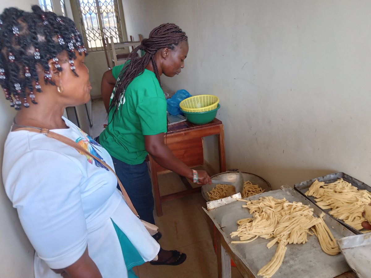 WomenInNeedWIN1's tweet photo. On going livelihood skills training on the @PERDROJECT in the Central region-Saltpond for Women with disabilities. 
@NLinGhana
@PPAGGhana 
@AfChuRSD https://t.co/XqwfWfeCpZ
