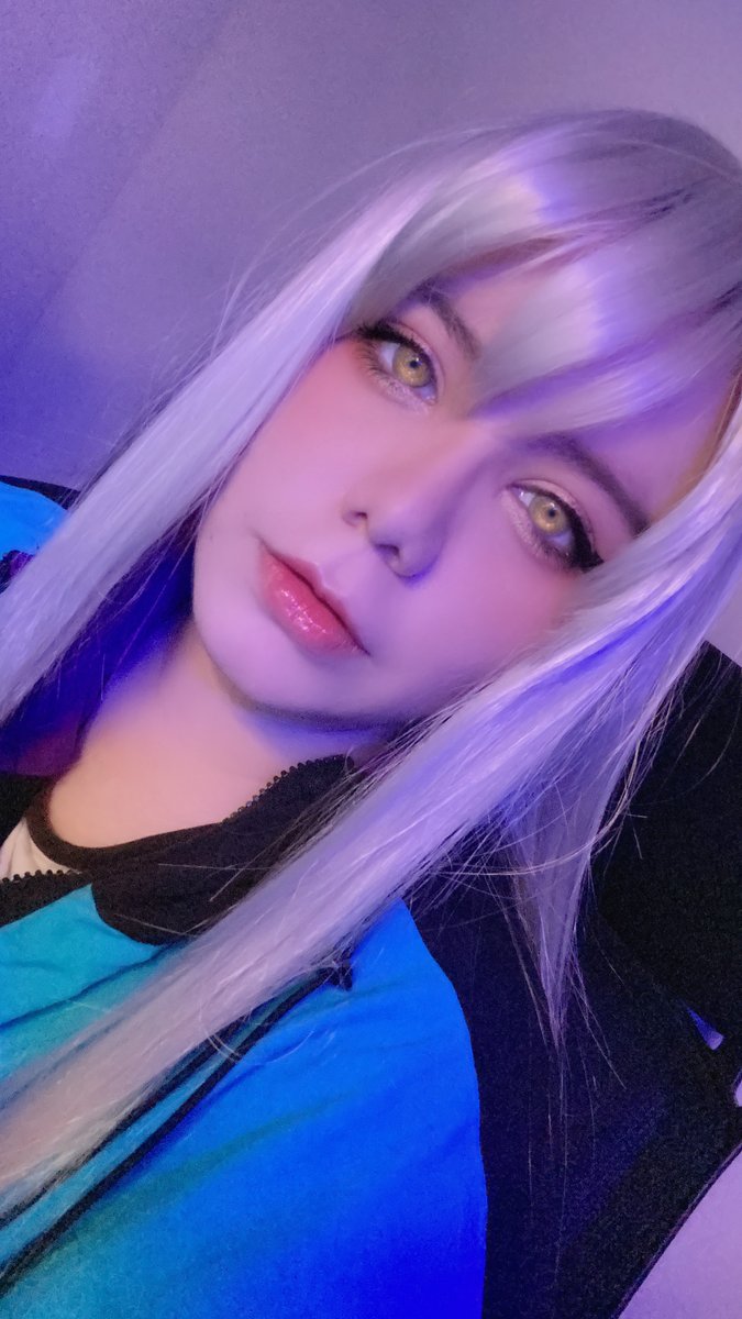 Akiravirtual_'s tweet photo. Hola, soy Astro Akira (Akira) y soy una vtuber...
Y si estas viendo esto es porque me completaron una meta en que tenía que hacer face reveal XD

Si me das un ♥ y 🔁 serás mi bebito fiu fiu~ ♥🥰 https://t.co/V6KPij3liQ