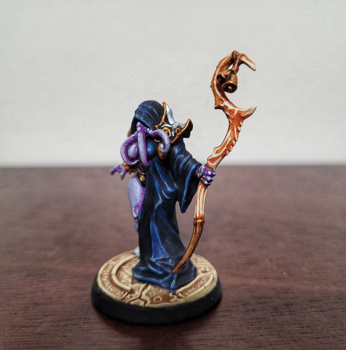 CastleRadgoski's tweet photo. You just gotta decide- is it worth losing a few intelligence points?

#Mindflayer #dungeonsanddragons #dnd5e #squid #Cthulhu #miniatures #minipainting #commissionsopen https://t.co/trCPmTcG4I