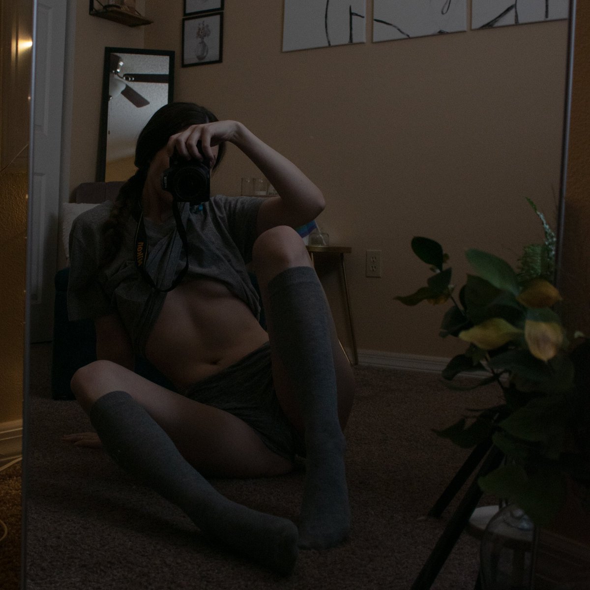 IvoryIncognito's tweet photo. in and out and there i go
#incognito #intimate #socks #moody #babygirl https://t.co/GZwcipizoa