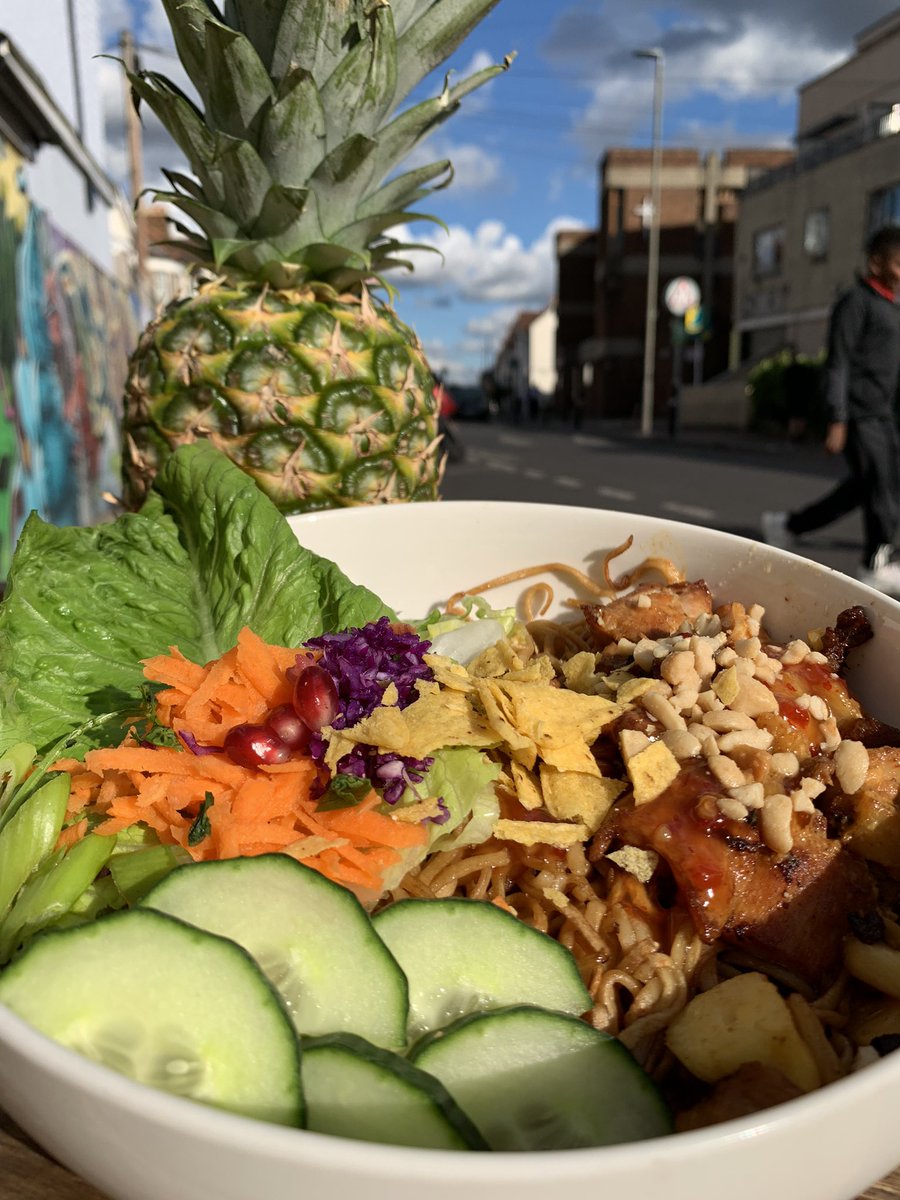 dingdinguk tweet media