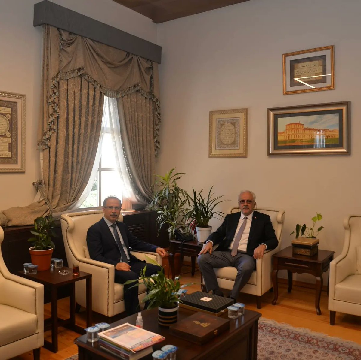 gulfettincelik's tweet photo. İstanbul Sabahattin Zaim Üniversitesi Rektörü Prof. Dr. Ahmet Cevat Acar’a hayırlı olsun ziyaretinde bulunduk.

Nazik ev sahiplikleri için kendilerine teşekkür ediyor, başarılarının devamını diliyorum.

@ACAcar10 @zaimuniv https://t.co/S8fAKsFBsw