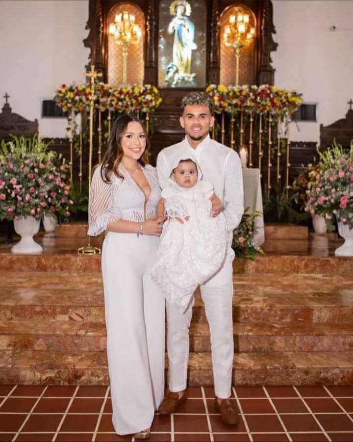LesCave1's tweet photo. Diaz And Family ❤️ https://t.co/4d1uhnfdw3