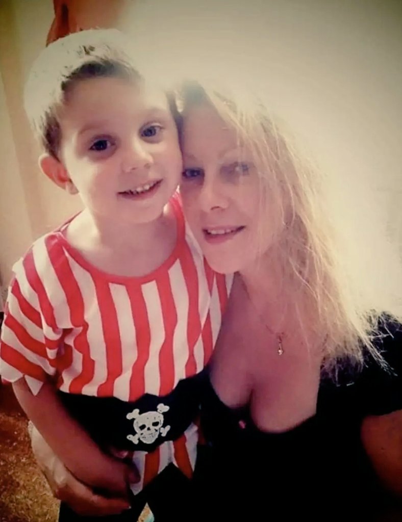missfortytwo's tweet photo. Then ...               And now ... 

4 &amp; 44                 51 &amp; 11

(4th birthday       
party, pirate
themed ) 

#unconditionallove #timepass 
#family #goestoofast https://t.co/uJxXzr0364