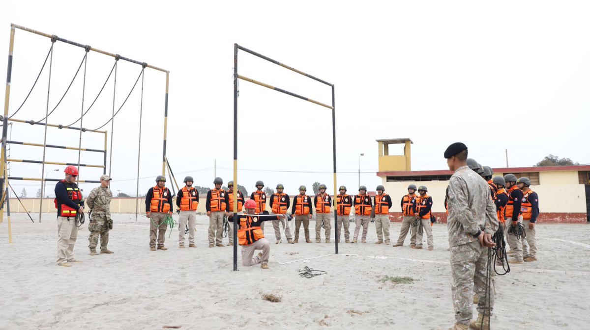 indeciperu's tweet photo. ✅Se inició curso Lote de Cuerdas dirigido a integrantes de Brigada Operativa para Emergencias y Desastres #BOED del #INDECI, que dura 5 días y se realiza en la Escuela de Comando @EjercitoPeru, fortaleciendo capacidades operativas para atención y respuesta ante #Emergencias.🇵🇪💪 https://t.co/SKeMUTaHvw