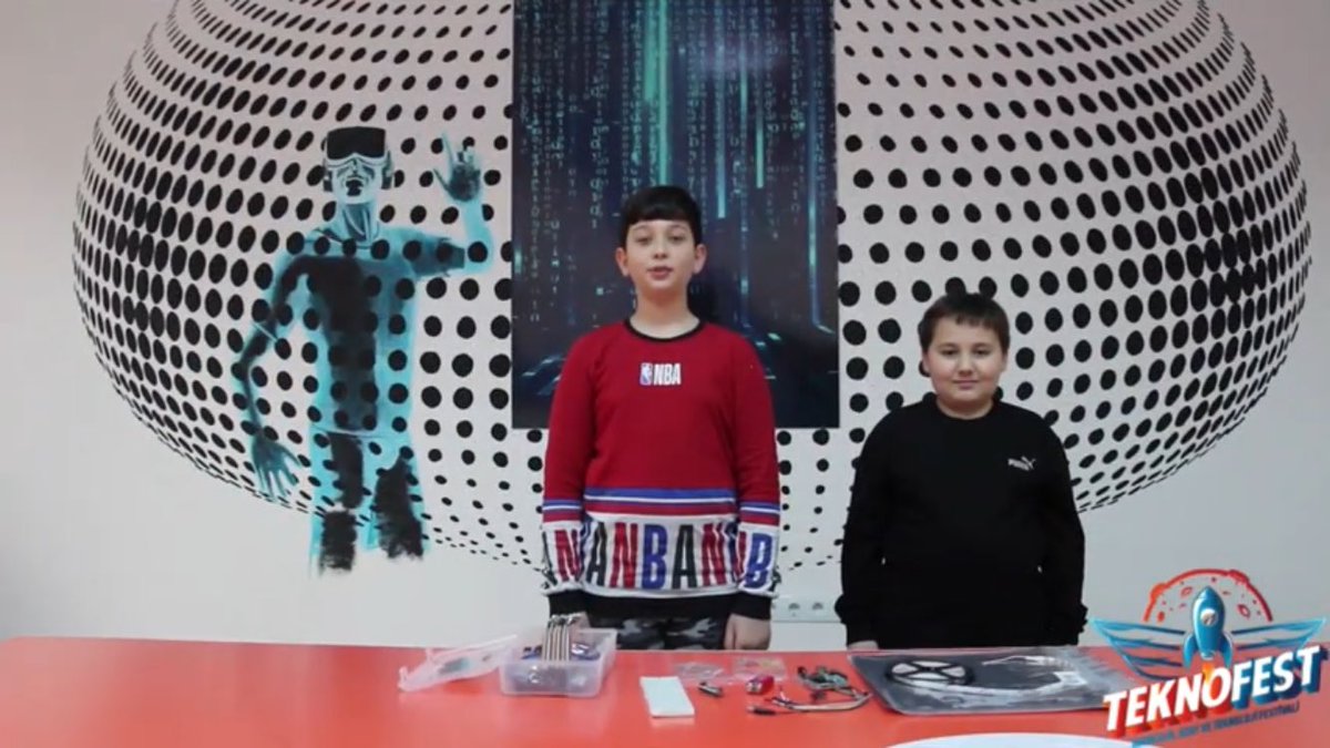 Dünyanın en büyük teknoloji ve havacılık festivali <a href="/teknofest/">TEKNOFEST</a> İnsanlık Yararına Teknoloji kategorisinde binlerce proje arasından Tekno-Sinyal takımımızın projesi finallere kalarak, ilimizi ve Kendin Yap hareketini temsil edecektir.
<a href="/mdikici45/">Mustafa Dikici</a> <a href="/Mgencay4245/">Metin GENÇAY</a> <a href="/ZaferKATR33/">T.C. Zafer Kalkınma Ajansı</a> <a href="/VELIOGUZ/">Veli Oğuz</a>