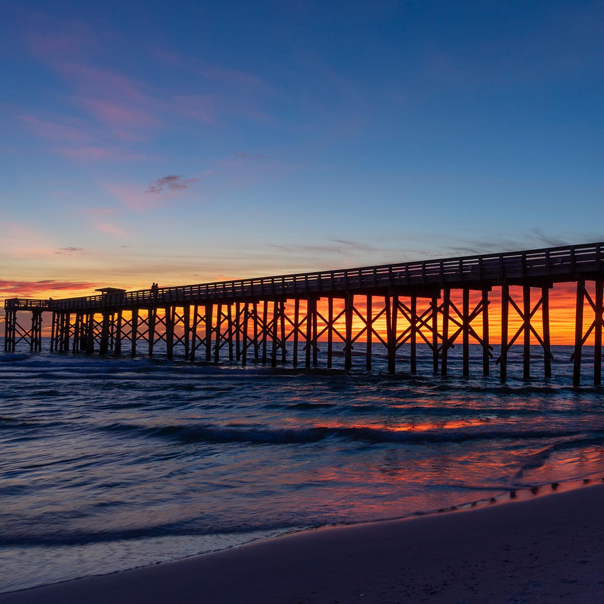 ReelParadisePCB's tweet image. Sunset over the Gulf in Panama City Beach.

#PanamaCityBeach 
#sunset 
#beach 
#vacationrental