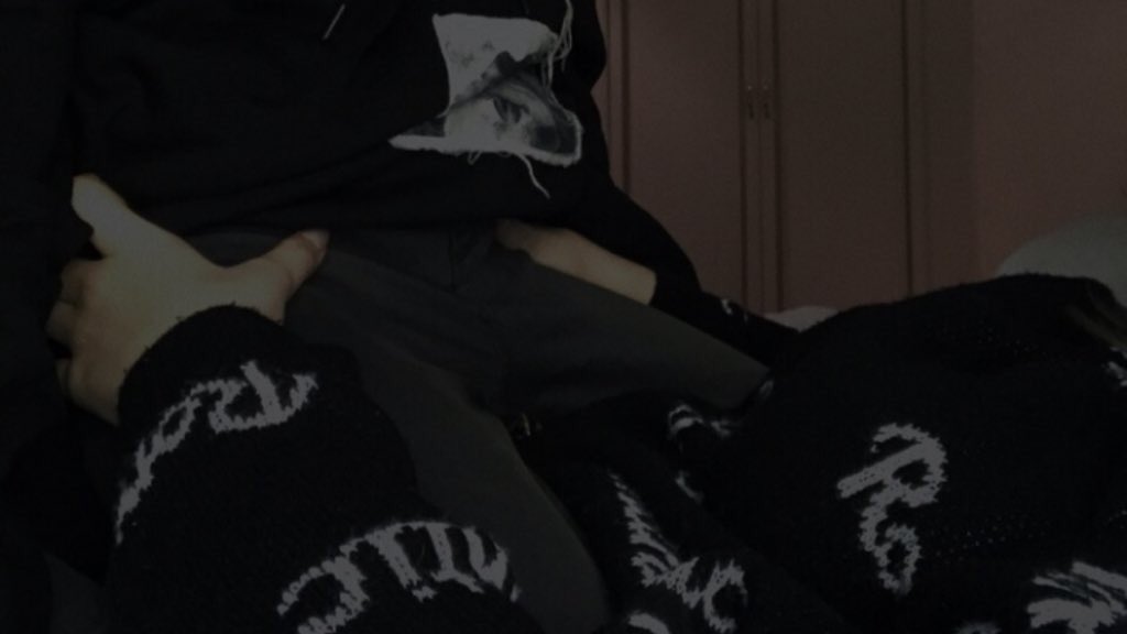 come on, f✮ck me emo boy!
a #jenyang 🔞 au

how nico(jn) finds out that piercings actually look good on him— well, inside him.