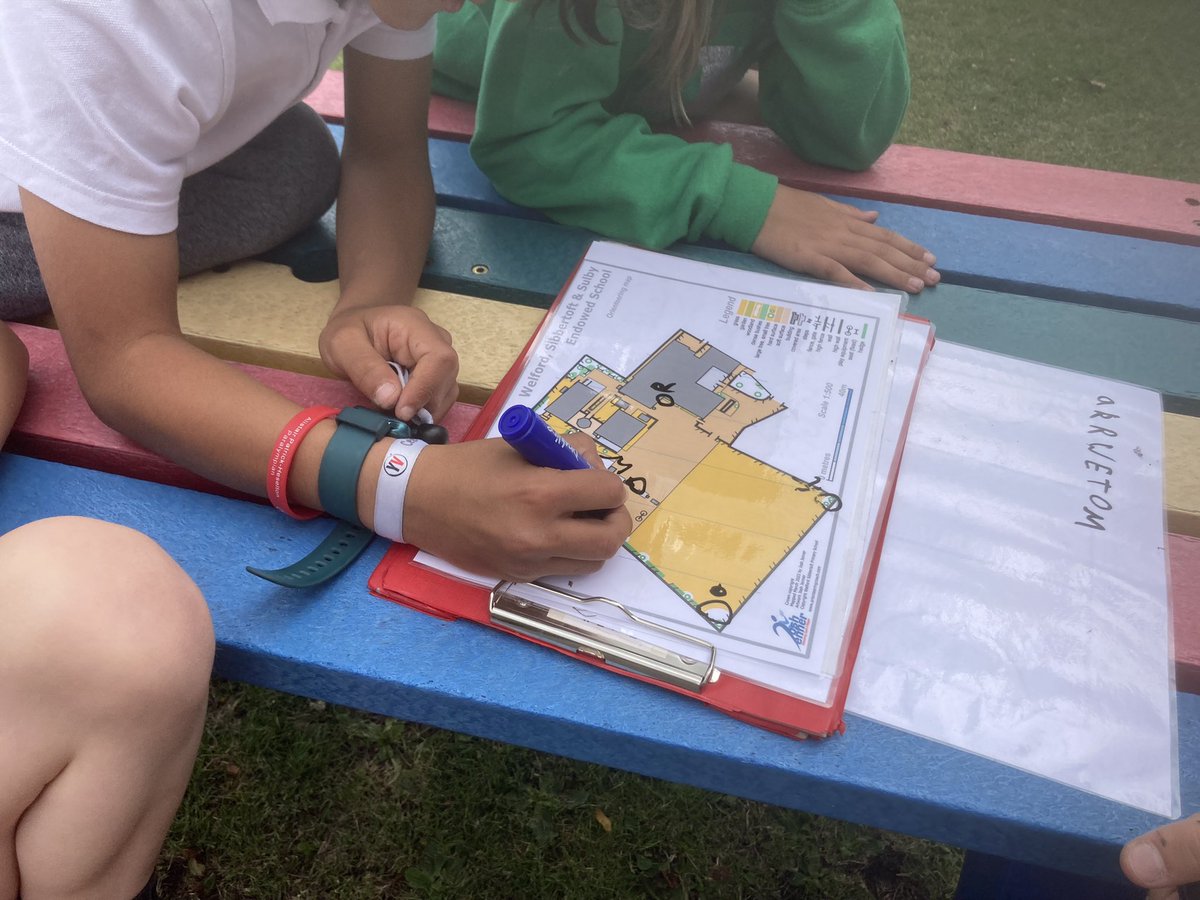 Kestrels and Robins had an afternoon of orienteering challenges. The showed excellent determination &amp; teamwork. Well done everyone! <a href="/Nsport/">Northamptonshire Sport</a> <a href="/SNDSchoolSport/">SND School Sport</a> <a href="/PDET_MAT/">PDET</a>