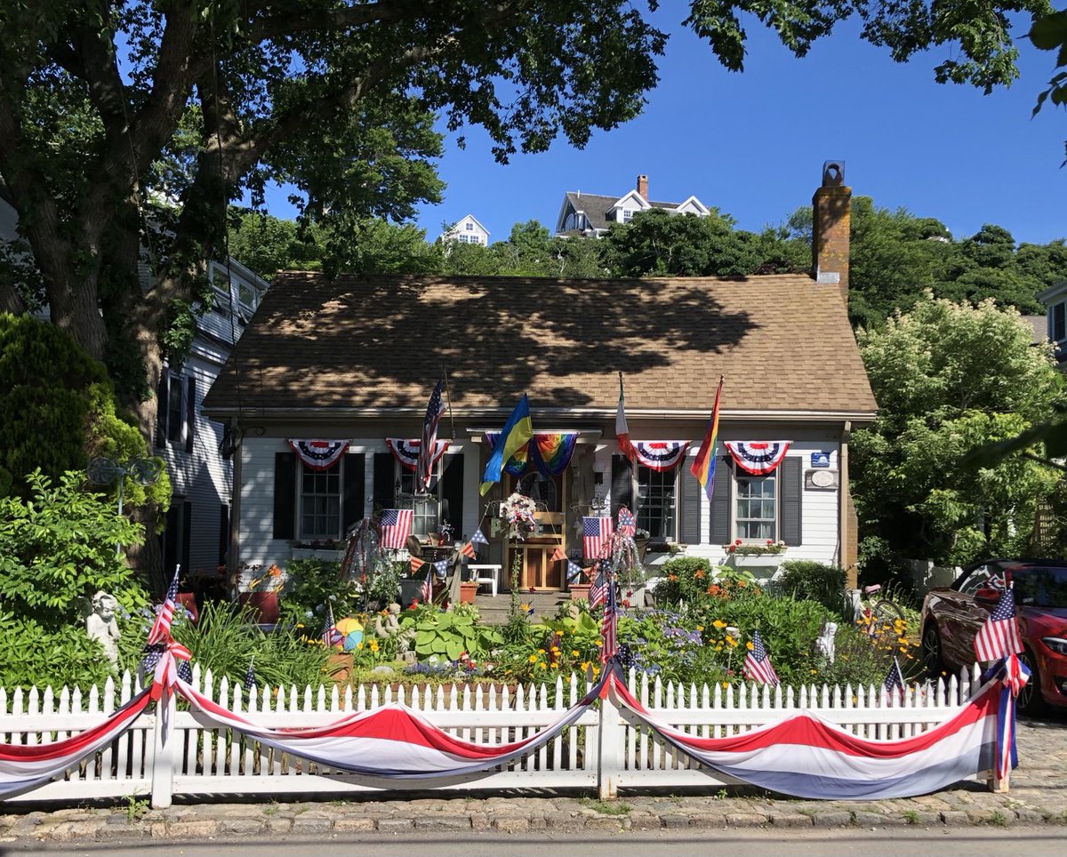 Our houses send messages.
Republican or Democrat?
