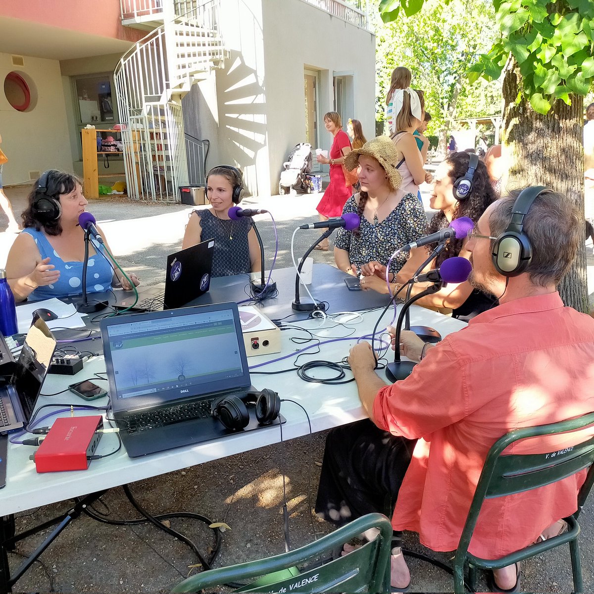 RadioBLV tweet media