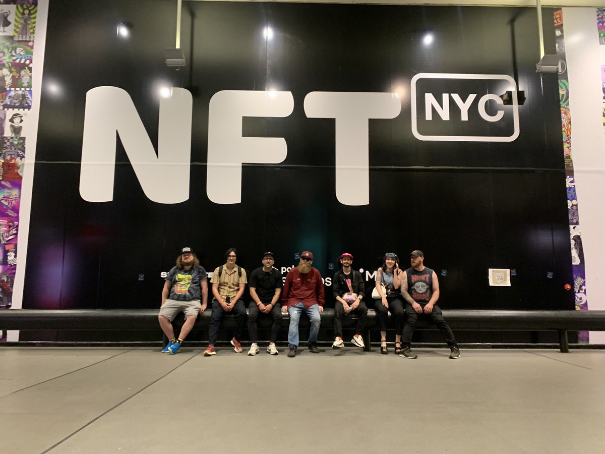 EmoRyanArt's tweet photo. @NFT_NYC The @OutlierArtClub crew repping the delinquents/punks/weirdos… https://t.co/dORvWYPgbh