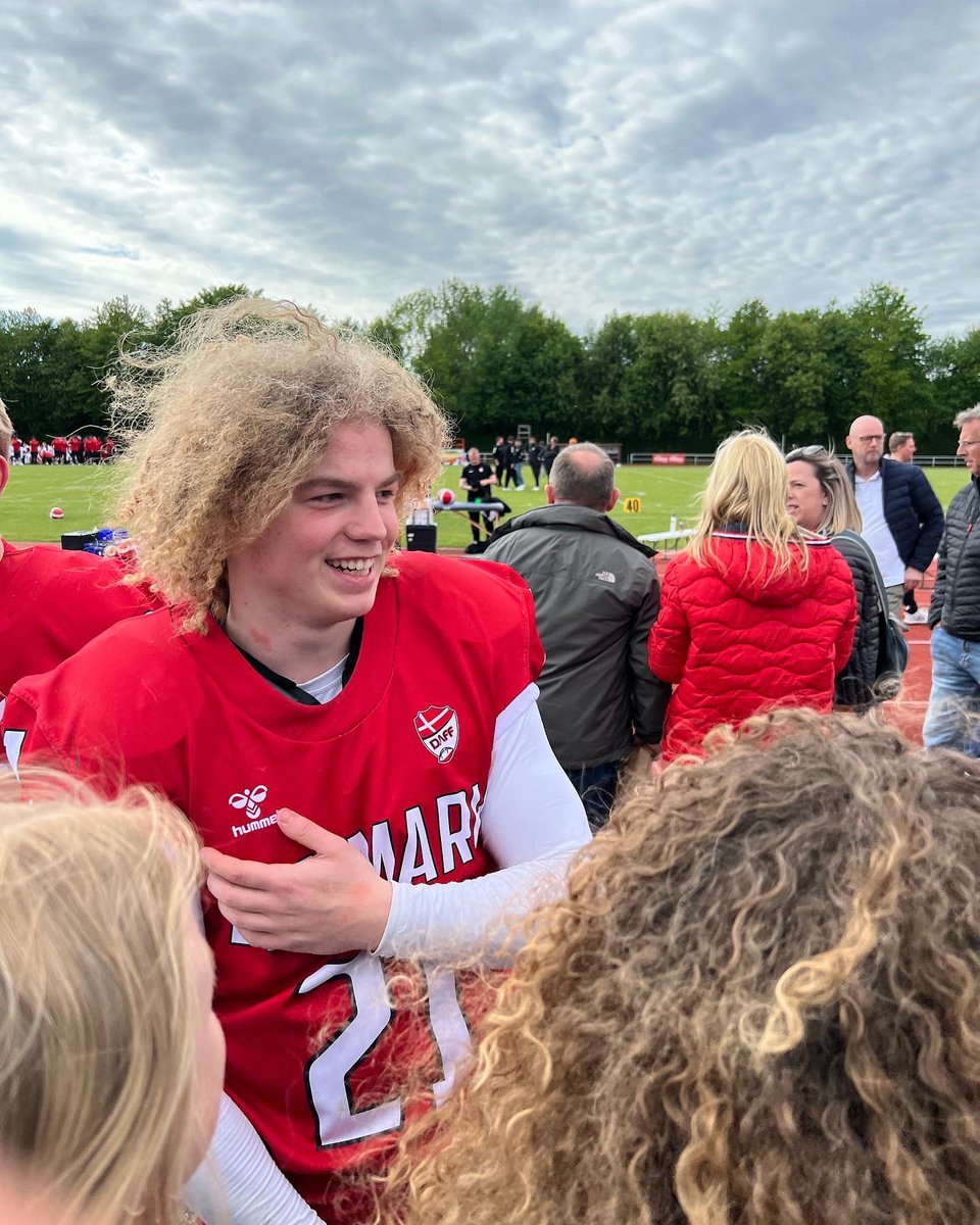 Brunghart's tweet photo. @frederik_brunghart #21 is representing Denmark in Vienna during the European Championship 🇩🇰🏈🇩🇰🏈

@PPIRecruits @BCollierPPI @EuropesEliteEE @PodyumPreps @dc9fit https://t.co/Xa1QGA21Ha