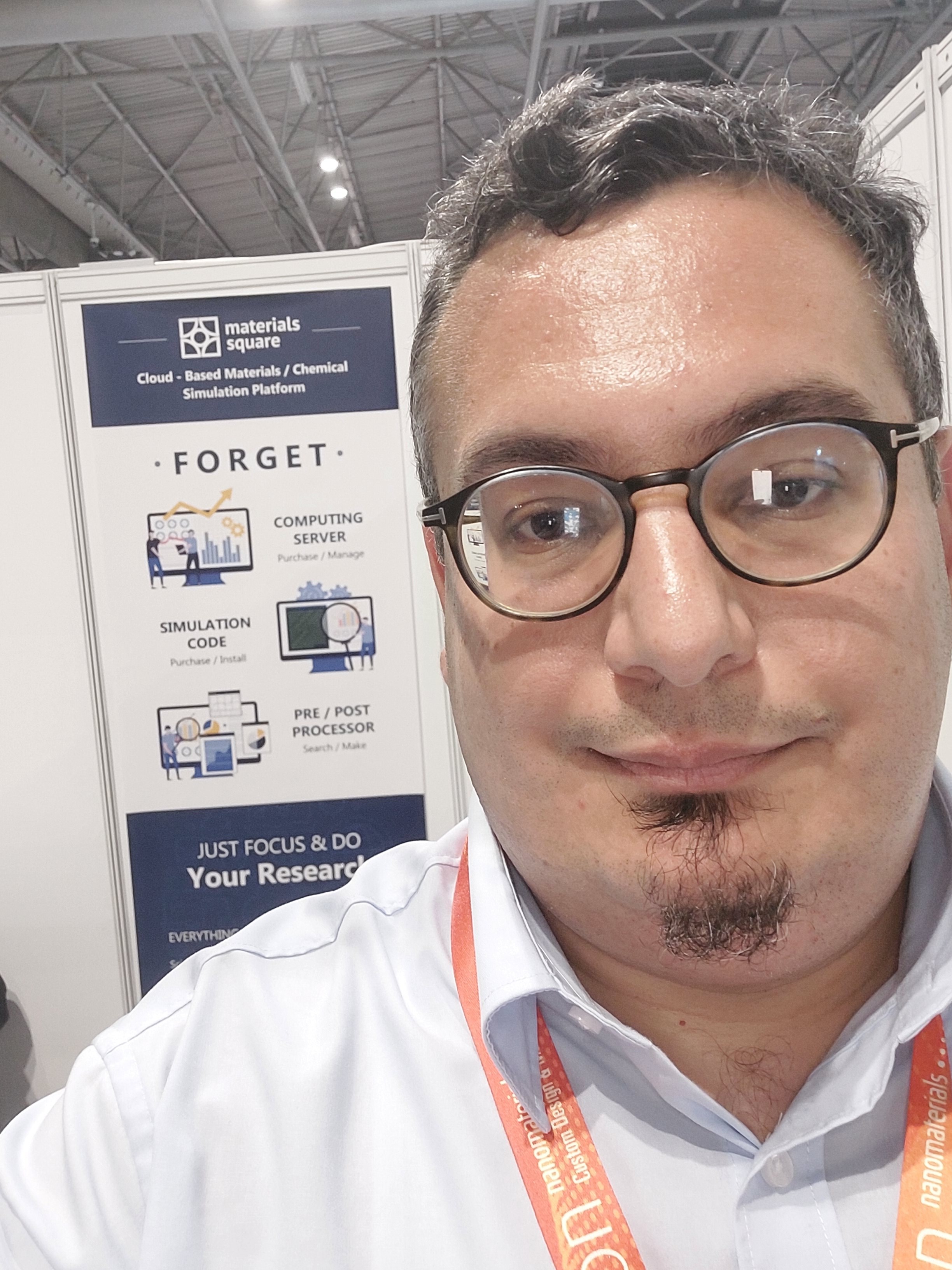 Virtual Lab (VirtualLabMatSQ) / Twitter