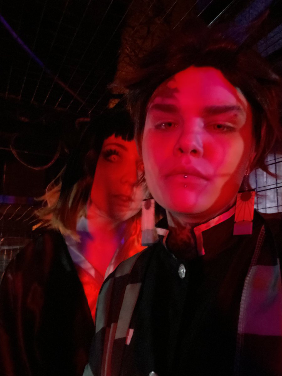 voberc_'s tweet photo. Я и мои великие похождения на выходных. #DemonSlayer https://t.co/bBKOVuPVTk