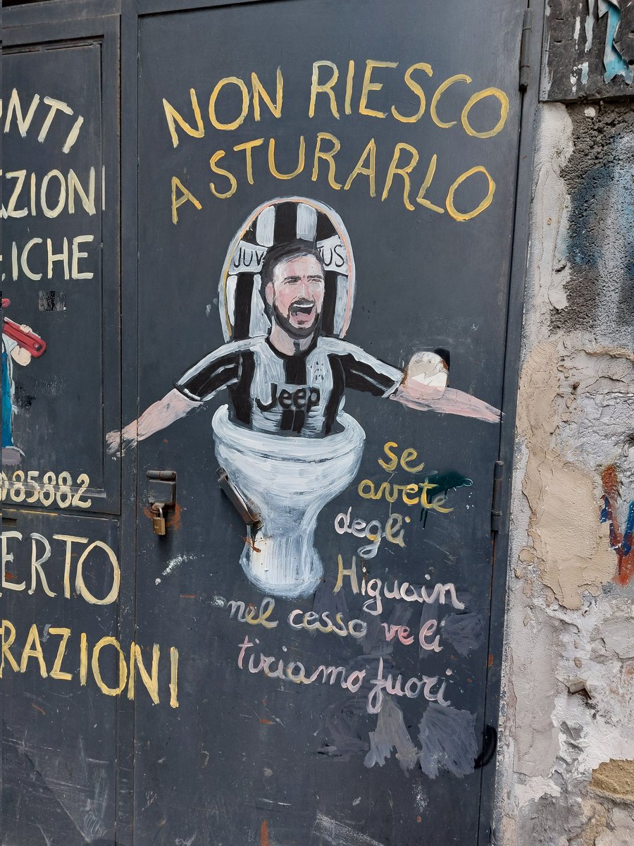 Some street art just off #MaradonaSquare in Naples.

It was six years ago now, but you can't help get the sense that #Higuain has not been forgiven in Naples for his move to Juventus...