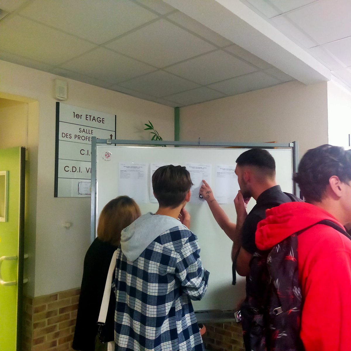 LyceeAlfred's tweet photo. Bravo à tous nos bacheliers pour leur réussite au #Bacpro2022 et au #CAP !
Beaucoup de mentions assez bien, bien et très bien !👍
Félicitations aux admis en BTS !
Le travail paie ! https://t.co/PQMlmKZjvz