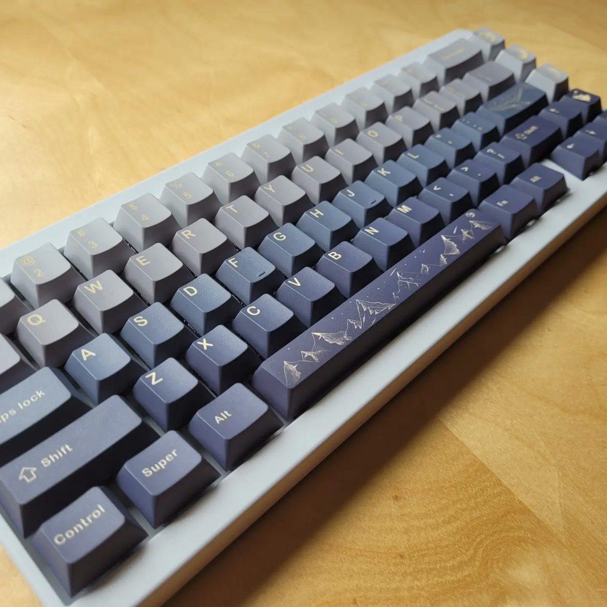 itspeeet's tweet image. Building keyboards do be fun!
