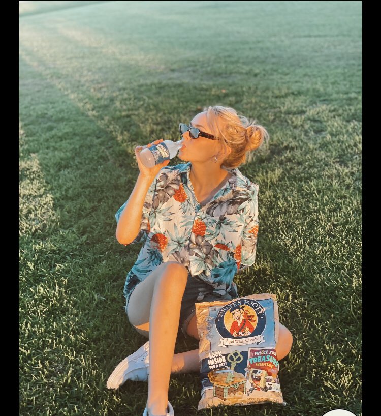 Denim Dakota tweet media