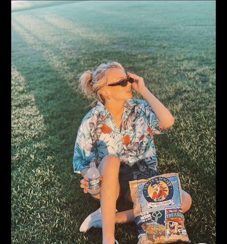 Denim Dakota tweet media