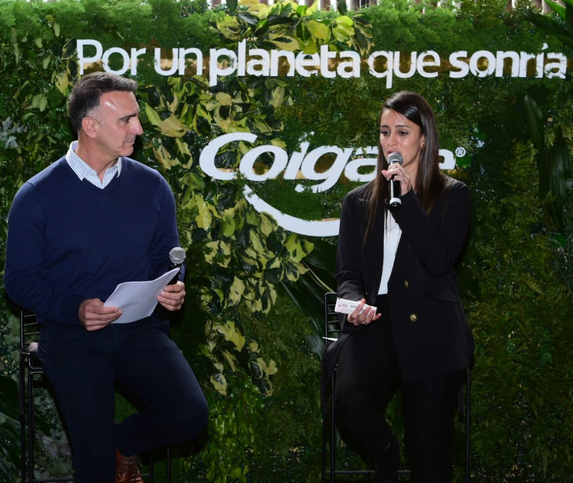 <a href="/ColgateLatam/">Colgate</a> propone reutilizar los tubos de las cremas dentales junto a Quanta, una empresa dedicada al reciclado de plásticos posconsumo, para crear mobiliario de plástico reciclado. <a href="/QUANTARECICLAJE/">QUANTA RECICLAJE</a> bit.ly/3RddLtZ