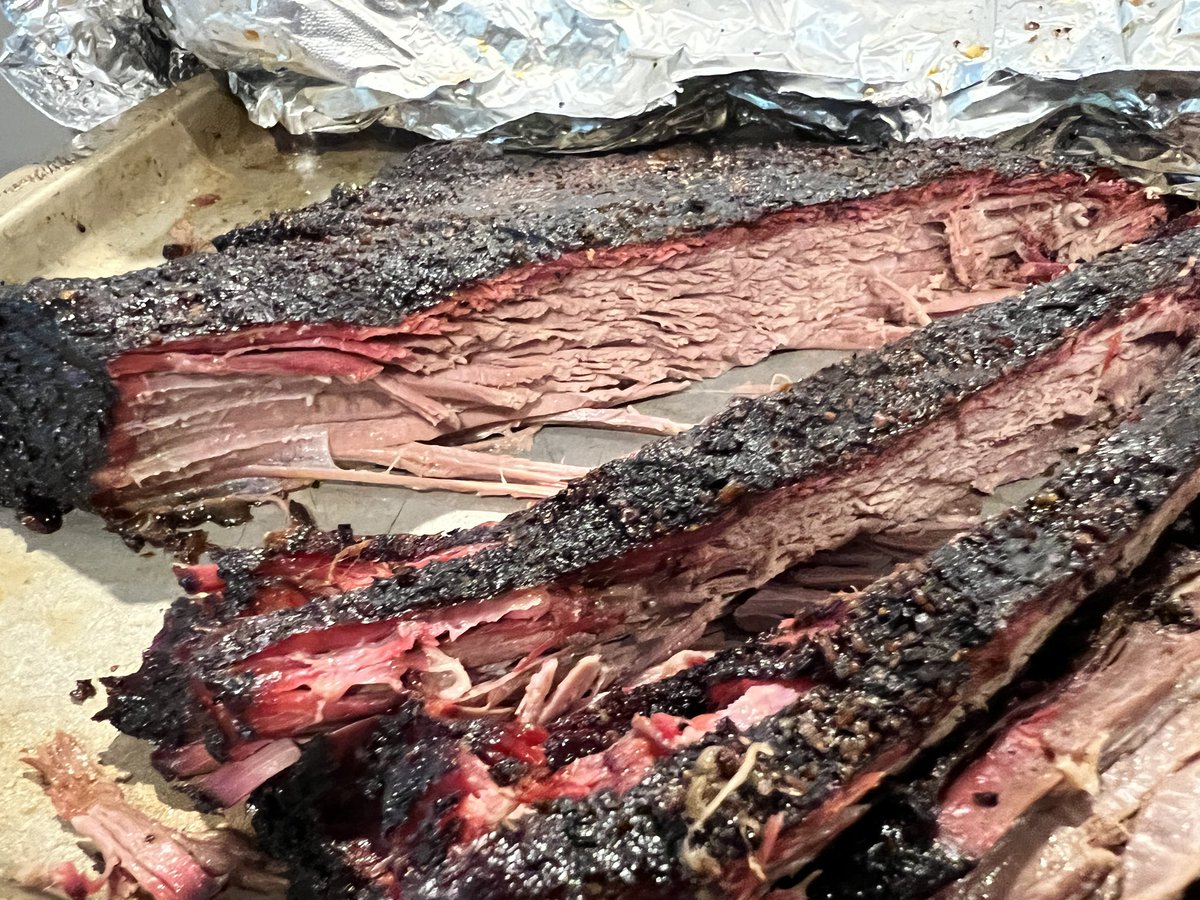 Dsoup6's tweet photo. @FN507x28 @yodersmokers Cut the Flat and turned out nice.  Used the @smokeringpellet OHC Pellets, great flavor https://t.co/UlIRf0eI5L