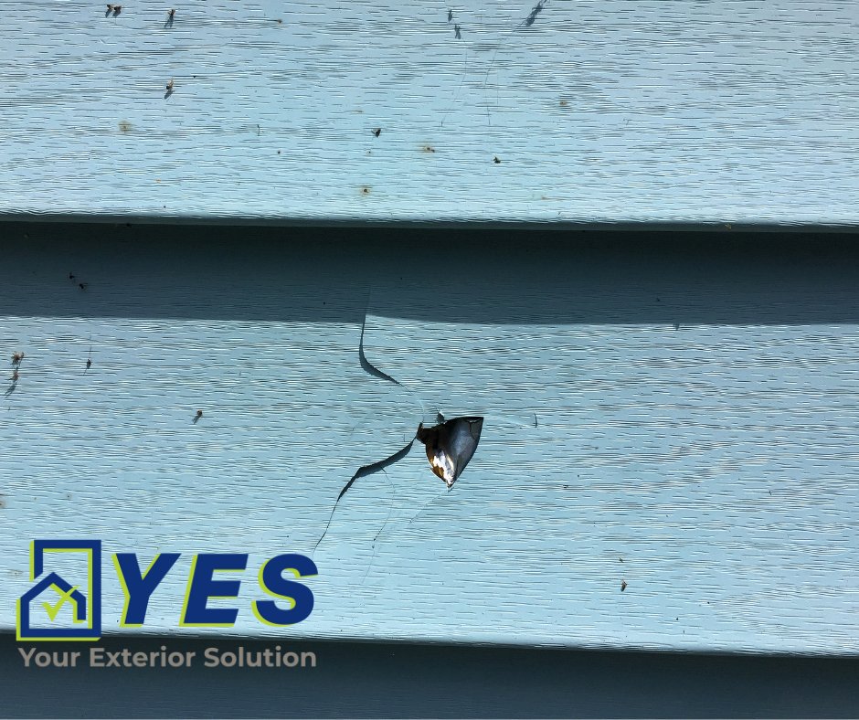 YESContracting's tweet photo. Wood panel structures between your siding and your interior living area are not snow, rain, and hail resistant. When holes puncture siding, rain hits the interior wood panels directly near those holes. Rain will saturate these panels and seeps through walls and its insulation. https://t.co/xJc65GcJUH