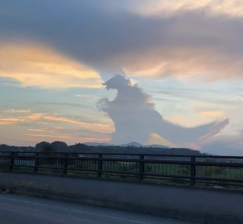 ambrosius__'s tweet photo. I see your “Hand of God” and raise you a "Godzilla". https://t.co/akRZp2CSph