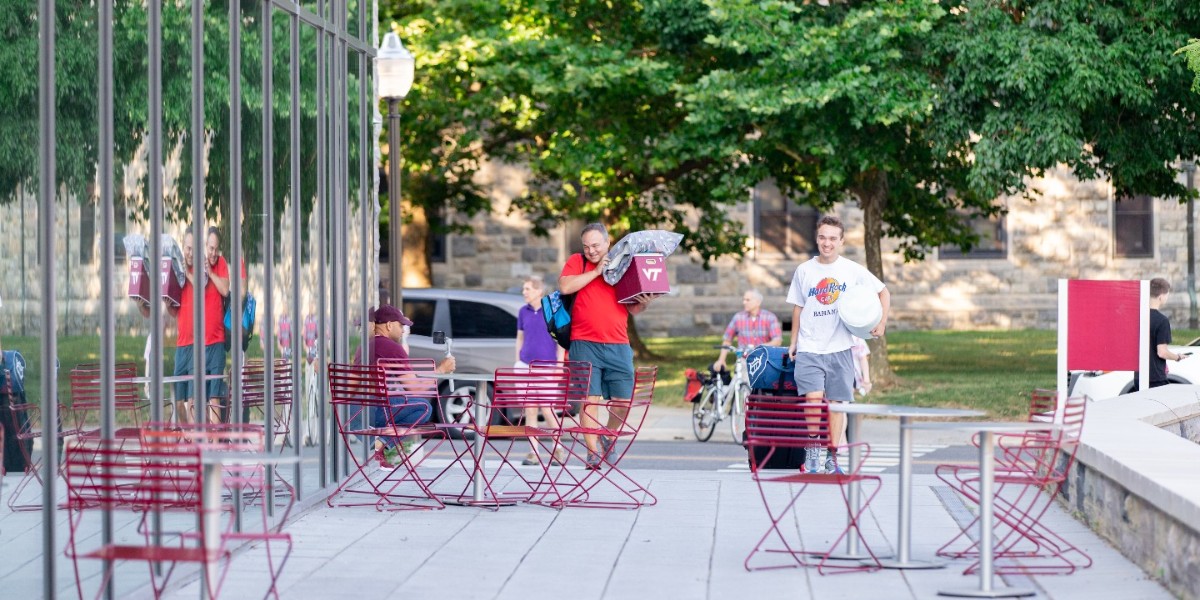 VT Summer and Winter tweet media