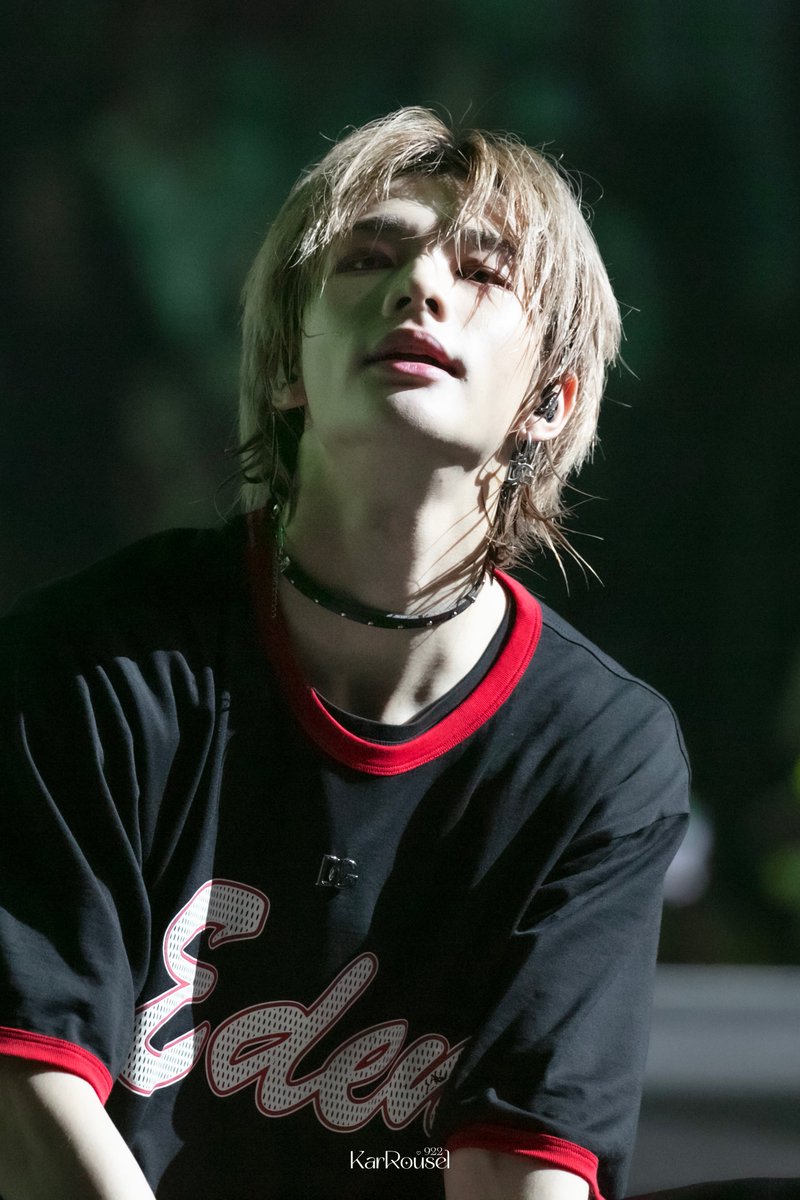 Karrousel_922's tweet photo. 220629 Newark D2
Fairy🧚‍♀️
#현진 #황현진 #Hyunjin 
#스트레이키즈 #StrayKids #SKZ #StrayKids_2ndWorldTour HQ https://t.co/0anFX6iYjj