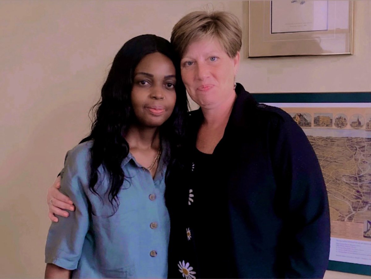 KezaShadia's tweet photo. I was honoured when you expressed your appreciation of me. Thank you, I greatly appreciate the compliment. I feel very encouraged by this recognition and am happy to have met  you. It means a lot and I can’t wait for things to change! 🇨🇦❤️ https://t.co/7KdJbEqZ0Y