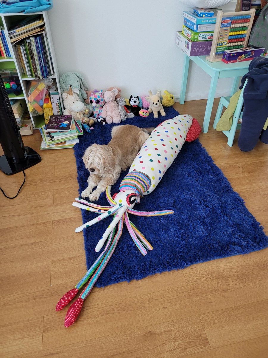 sarakapadia's tweet photo. I stitched and stuffed some pajamas to make a giant squid! #sewing #stuffedanimaltoy #squid #giantsquid https://t.co/IfmMVvvKbJ