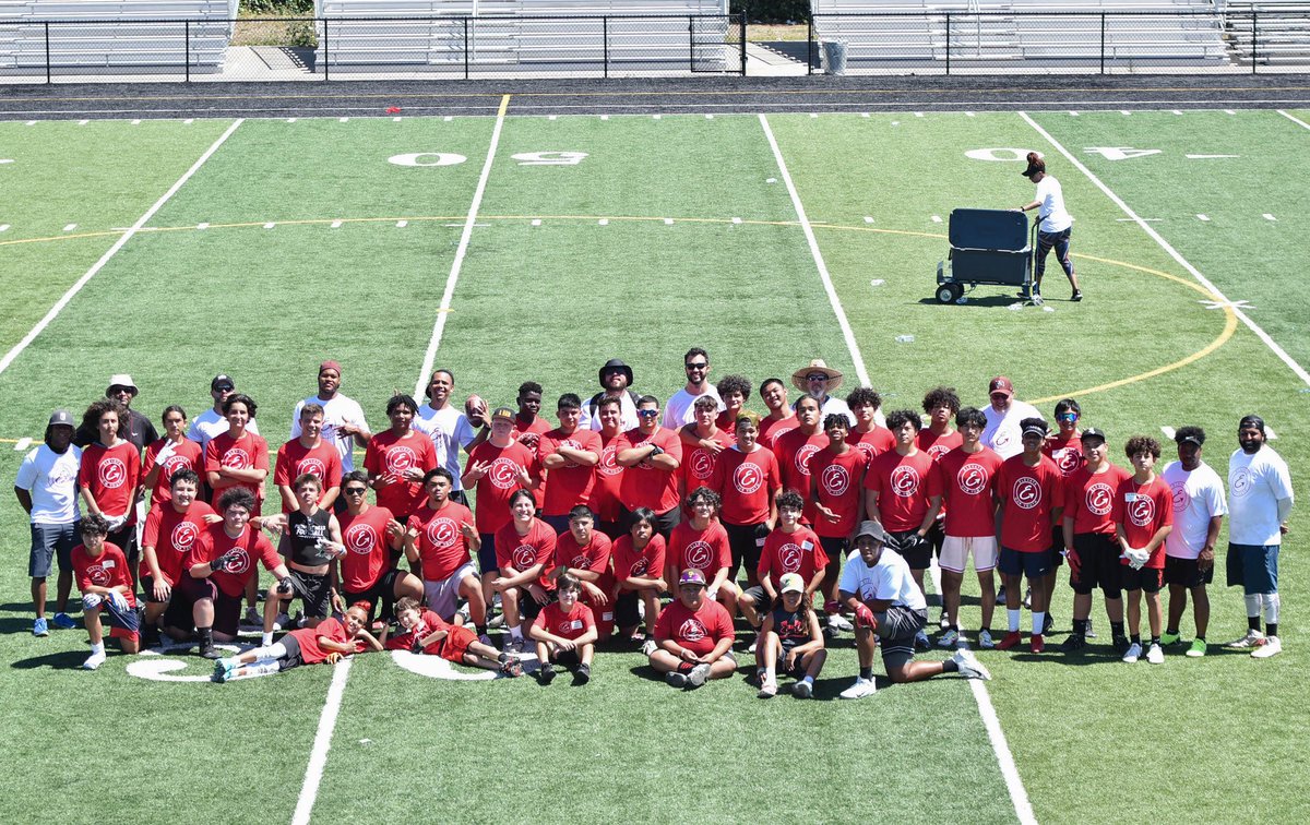S_Anderson89's tweet photo. It has been a little over a week since our 3rd Elevate Our Youth football camp and I hope everyone had a blast. Thank you to my family, friends, coaches, volunteers and last but not least the campers for coming out and showing love to the community! Till next year! https://t.co/AfVZLvEiWH