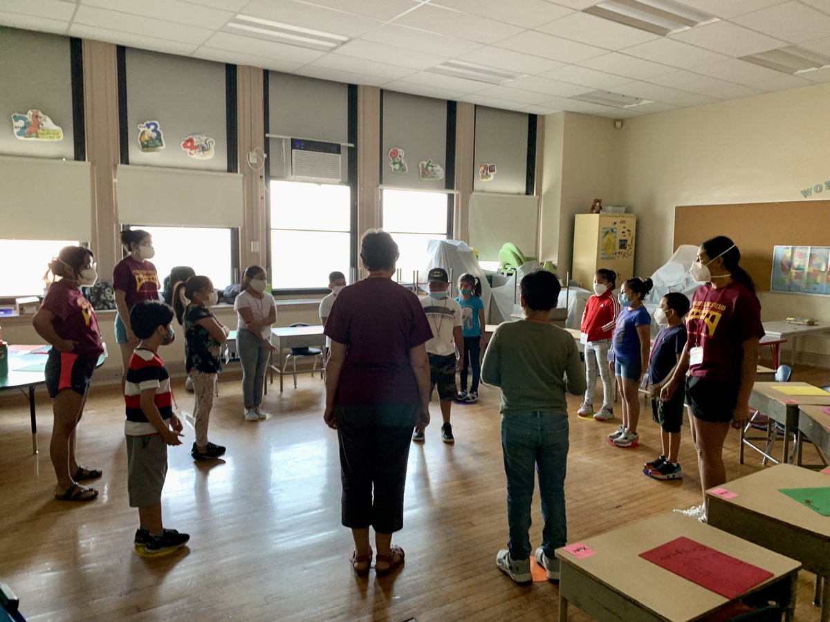 LizHejlek_PHL's tweet photo. It’s the 1st day of summer programs at @southwarkschool! We’re thrilled to welcome almost 200 students thanks to the efforts of @sunriseofphila, @PuentesDeSalud, &amp; @GirlsInc_PANJ. We’re also proud to pilot a new literacy program through @PHLfamilies. This is #CommunitySchoolsPHL! https://t.co/kNn3XAMOG6