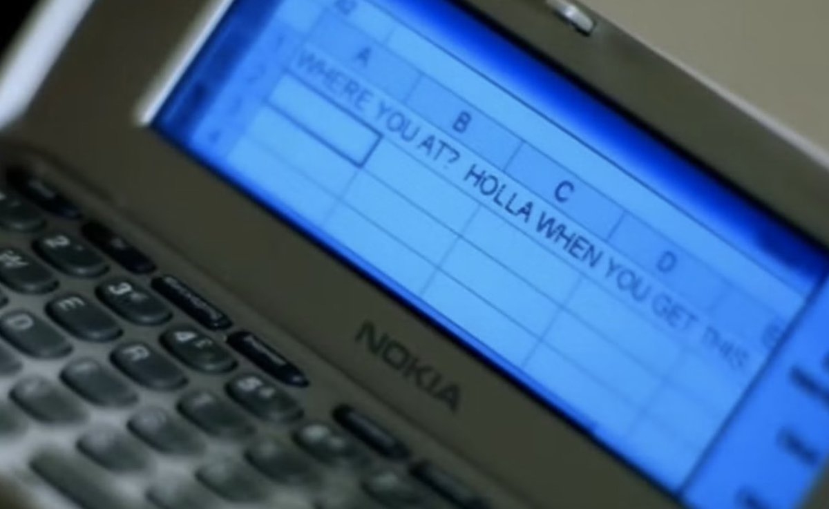 SophLouiseHall's tweet image. Nadine Dorries trying to tweet out her resignation