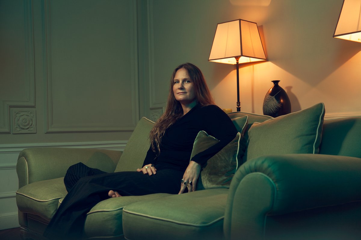artistdecoded's tweet photo. New AD pod out with writer @LidiaYuknavitch and host @yoshinostudios 

Topics:
+ Her new book Thrust
+ Gender fluidity and sexual orientation
+ Researching while writing her books
+ Symbols in Lidia's writing

Available below or on all podcast platforms!
https://t.co/oUgzvuWDuO https://t.co/ev9Zzh0tZP