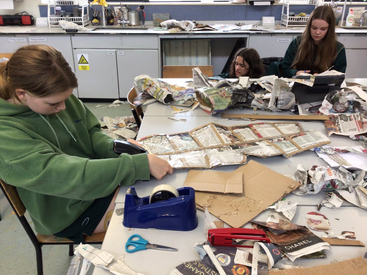 EmbleyArt tweet media