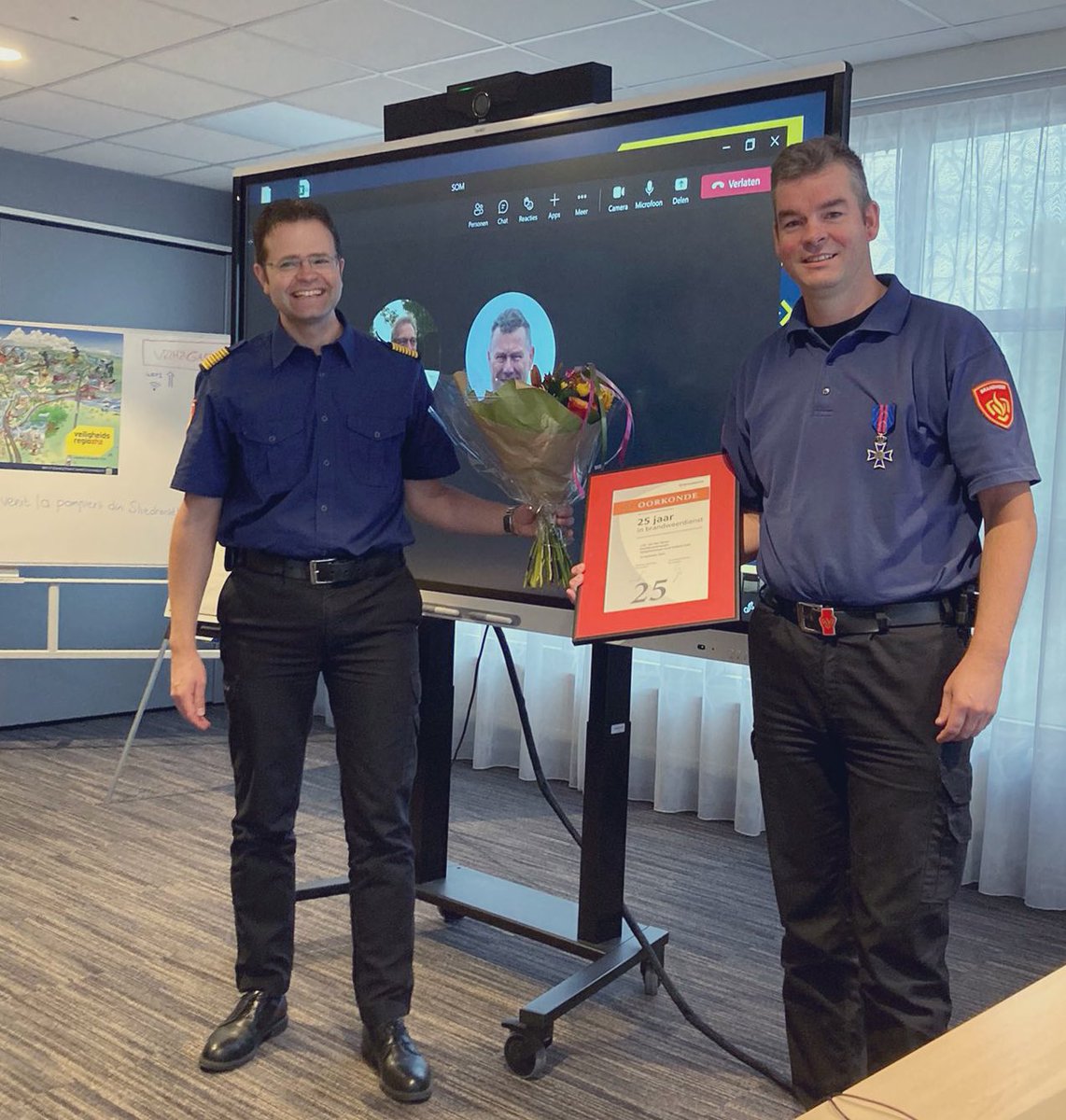 JW van den Bergh tweet media