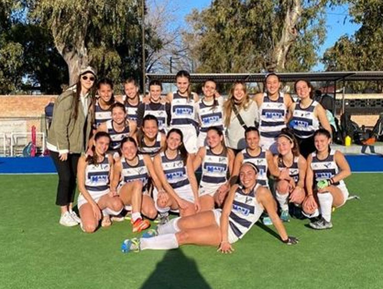 diarioDQ's tweet photo. #Hockey | Quilmes A cerró de forma redonda la primera etapa, con la clasificación a la Fase Campeonato.

#TorneoMetropolitano #AAHBA #PrimeraA #QuilmesAClub #TriunfoYAdentro #DeportesEnQuilmes

Leé más en: https://t.co/LWxEUVHTNy https://t.co/d8cQBSdUtF