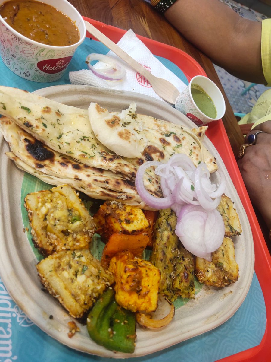 $😊N! {foodie, explorer & music lover 🎶} (@kumari2soni) on Twitter photo Midweek craving 😛,foodie by heart and soul... Amazed by the taste of haldiram at Delhi.. <a href="/MyHaldirams/">Haldiram's</a> #DelhiTimes Midweek craving 😛,foodie by heart and soul... Amazed by the taste of haldiram at Delhi.. <a href="/MyHaldirams/">Haldiram's</a> #DelhiTimes