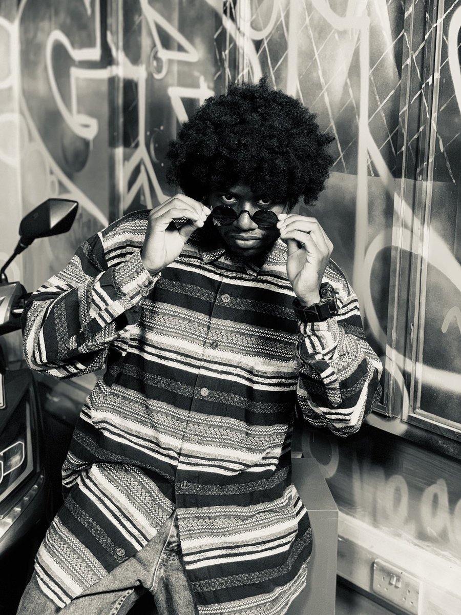 JosephElshaddai's tweet photo. Reeved in Black & White
Restored to this great gallery of the game
A walking work of Art
Vintage, beyond valuation, beyond forgery or imitation
#FfeMunnyo
#TheGang
@SaltTvUganda https://t.co/m8qRqK8Dbm