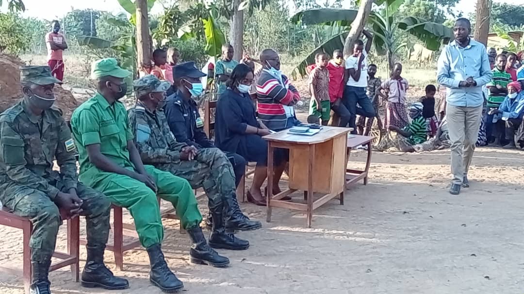None kuwa 05.07.2022 , Umuyobozi w'Akarere ka Ngoma Madame Niyonagira Nathalie  yitabiriye inteko  z'abaturage ba Rukumbeli  aho yakiriye anakemura ibibazo by'abaturage.
<a href="/NgomaDistrict/">Ngoma District</a> ,<a href="/NIYONAGIRANath2/">𝑵𝑰𝒀𝑶𝑵𝑨𝑮𝑰𝑹𝑨 𝑵𝒂𝒕𝒉𝒂𝒍𝒊𝒆</a> ,<a href="/RwandaEast/">𝐄𝐚𝐬𝐭𝐞𝐫𝐧 𝐏𝐫𝐨𝐯𝐢𝐧𝐜𝐞 | 𝐑𝐰𝐚𝐧𝐝𝐚</a>
